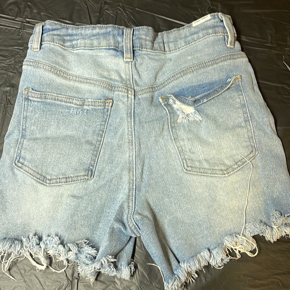 Shorts - Picture 3 of 3
